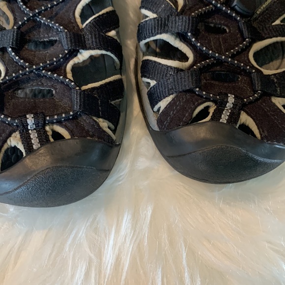 Keen Men Black Gray Anatomical Footbed Anti-Odor  Sandals 11 - Picture 10 of 11